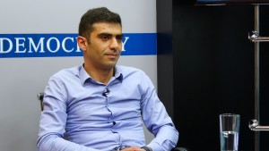 Zvuk 1.01_29_43_49.неподвижное изображение032