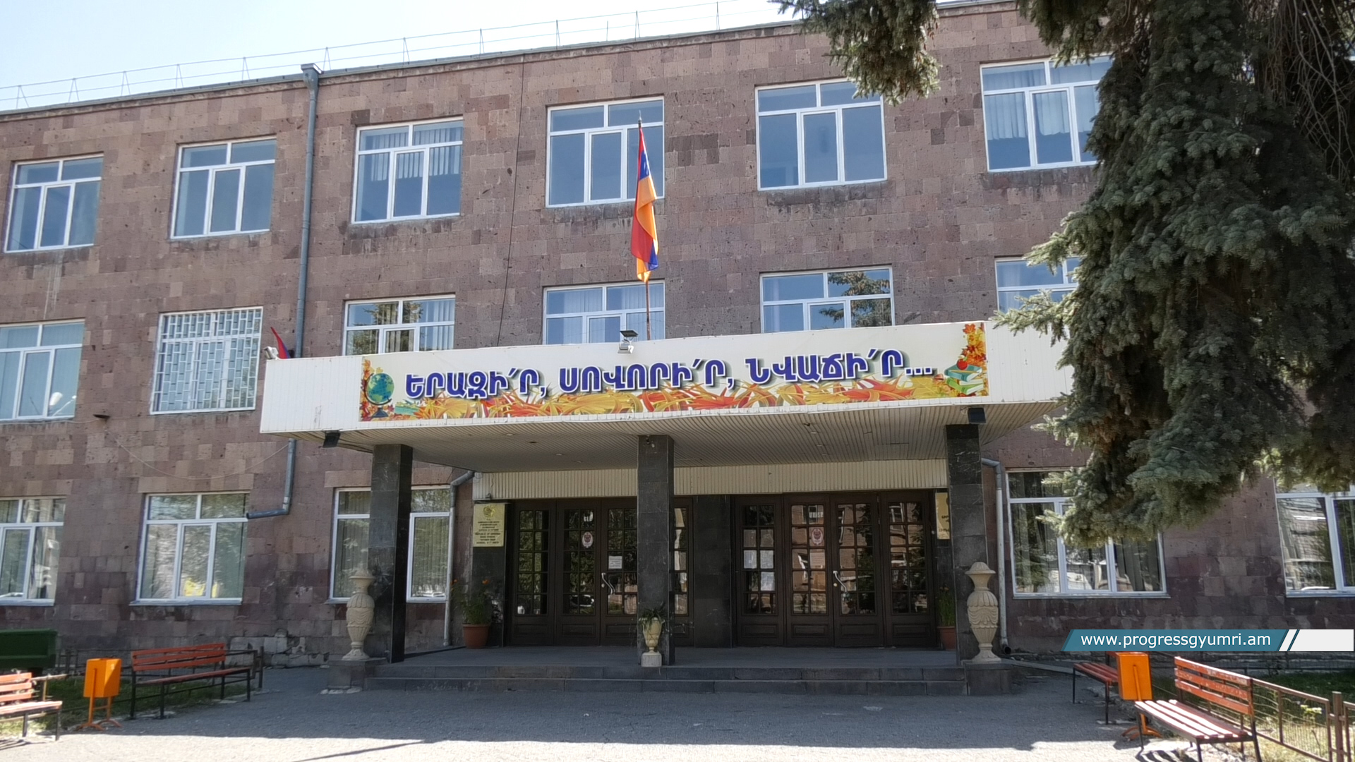 03820021.00_01_03_22.неподвижное изображение003