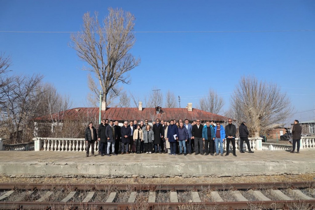 589907237_1257100449780783_2757806244260351104_n