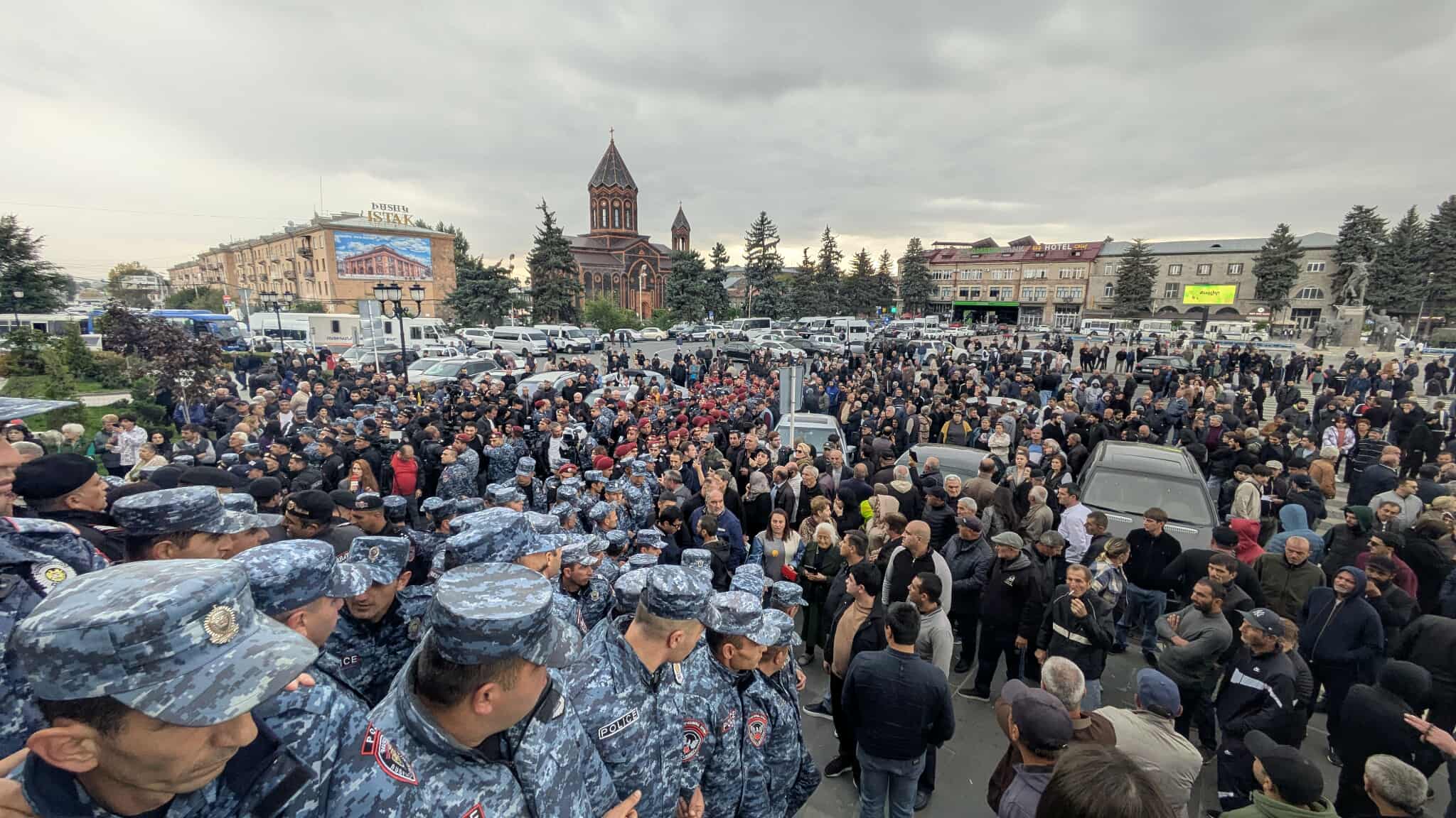 566502362_2055159151980901_3878019565217170950_n-1